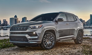 Jeep Models at TrueDelta: 2023 Jeep Compass exterior