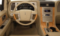 Lincoln Models at TrueDelta: 2014 Lincoln Navigator interior