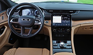 Jeep Models at TrueDelta: 2023 Jeep Grand Cherokee L interior