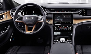 Jeep Models at TrueDelta: 2023 Jeep Grand Cherokee interior